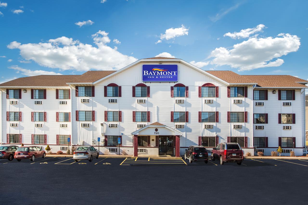 Baymont By Wyndham Cedar Rapids Hotel Exterior photo